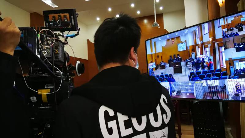 AI生成VS人工创意——晋中广告片拍摄公司的技术浪漫主义实践